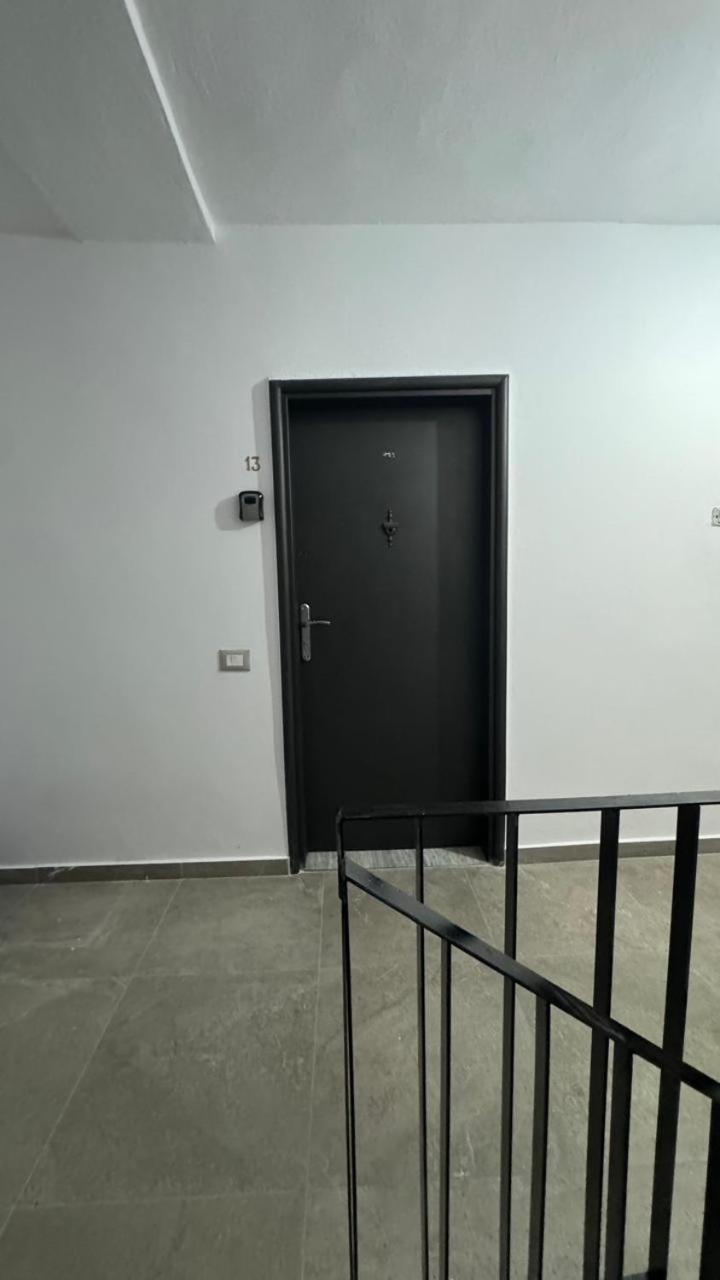 Host Apartament Elio 地拉那 外观 照片